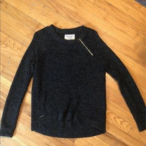 Abercrombie sweater
